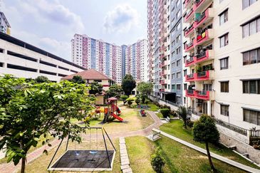 Vista Pinggiran, Taman Pinggiran Putra