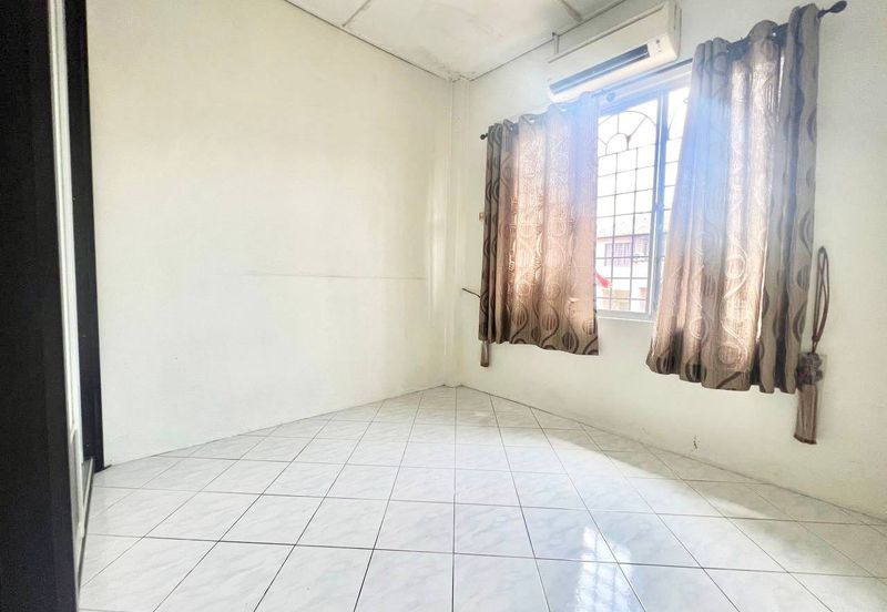 Pangsapuri Putra Impian, Taman Pinggiran Putra