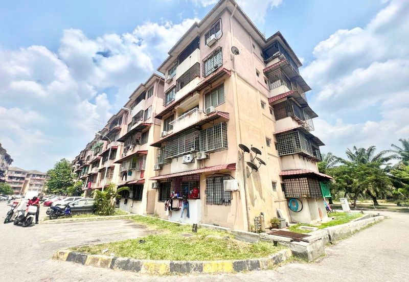 Pangsapuri Putra Impian, Taman Pinggiran Putra