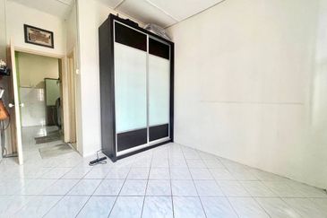 Pangsapuri Putra Impian, Taman Pinggiran Putra