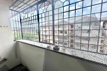 Pangsapuri Putra Impian, Taman Pinggiran Putra