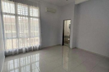 Seksyen 32, Shah Alam