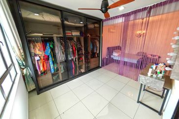 Indah Alam Condominium