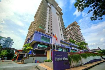 Indah Alam Condominium