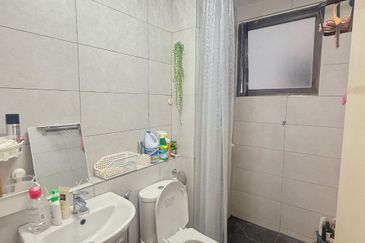 Lake Point Residence