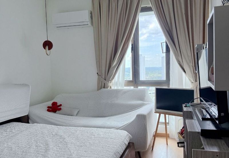 Lake Point Residence