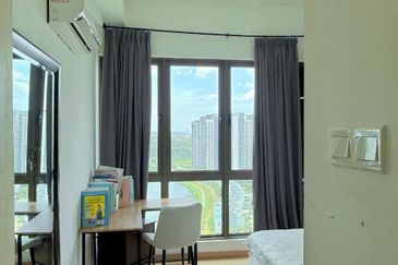 Lake Point Residence