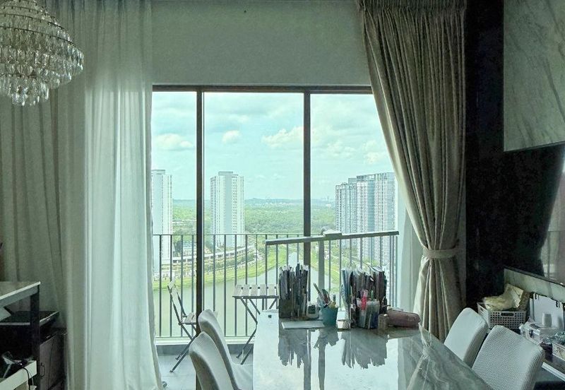 Lake Point Residence