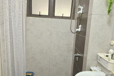 Lake Point Residence