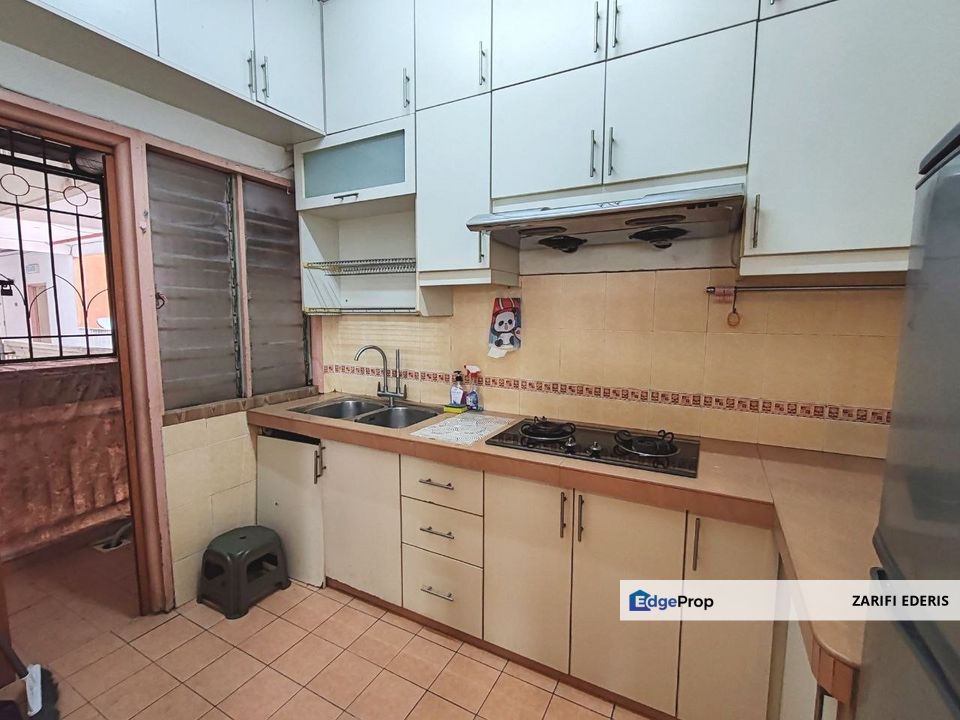 Vacant Unit Strategic Location at Seksyen 7 Shah Alam Pangsapuri Danaumas For Sale, Selangor, Shah Alam