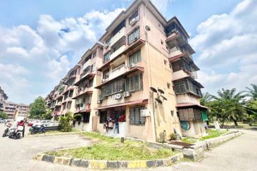 Pangsapuri Putra Impian, Taman Pinggiran Putra