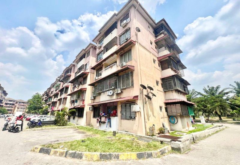 Pangsapuri Putra Impian, Taman Pinggiran Putra