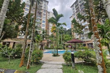 Kondominium Tiara Intan, Taman Bukit Indah