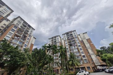 Kondominium Tiara Intan, Taman Bukit Indah