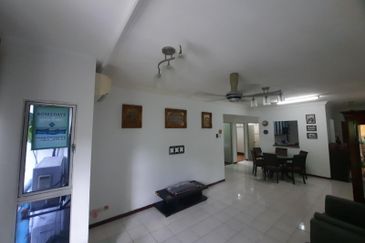 Kondominium Tiara Intan, Taman Bukit Indah