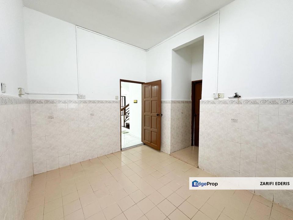 For Sale : Double Storey Terraced House Bangi Seksyen 4 Tambahan, Bangi Selangor.  Well Maintain House, Selangor, Bangi