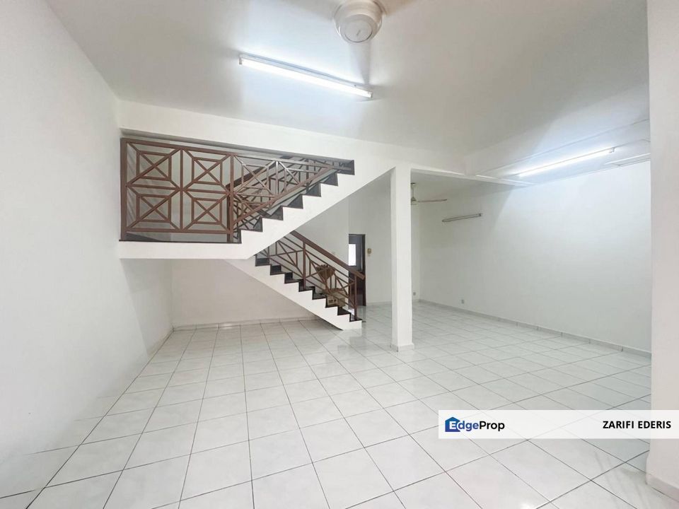For Sale : Double Storey Terraced House Bangi Seksyen 4 Tambahan, Bangi Selangor.  Well Maintain House, Selangor, Bangi