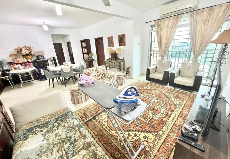 Villa Park Condominium