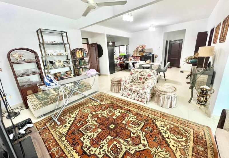 Villa Park Condominium