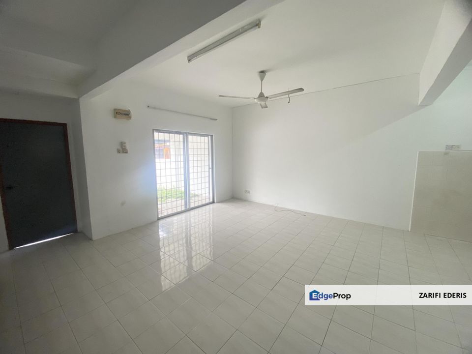 2 Storey Terrace Bandar Saujana Putra SP7 NEWLY PAINTED CHEAP | CASHBACK, Selangor, Bandar Saujana Putra