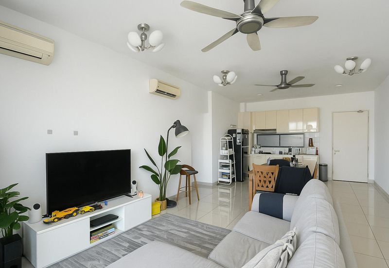 Mirage By The Lake Condominium