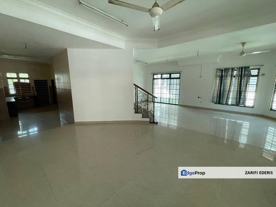 End Lot 6 Rooms 2 Storey Semi D Warisan Indah, Kota Warisan Sepang For Rent, Selangor, Sepang