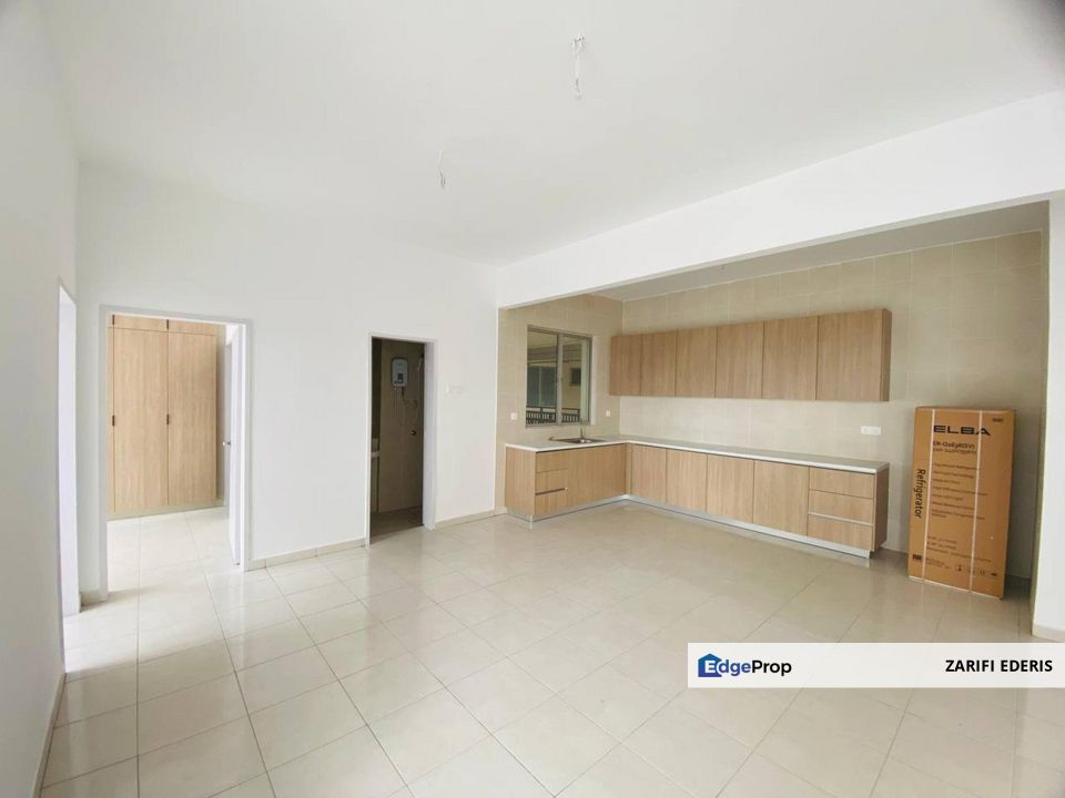 CORNER UNIT UNTUK DISEWA PARTIAL FURNISH Residensi Adelia 3 Bangi Avenue Kajang, Selangor, Hulu Langat