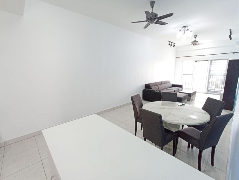 PRICE REDUCE 🔥 Below Market Value ✅ Big Unit 4 Rooms BSP 21 Condo at Bandar Saujana Putra for Sale, Selangor, Jenjarom