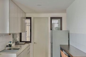 Lake Point Residence