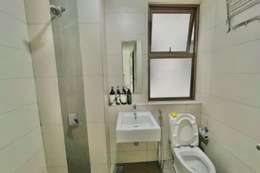 Lake Point Residence