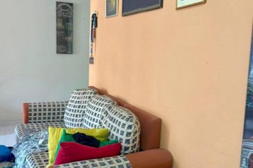 Vista Pinggiran, Taman Pinggiran Putra