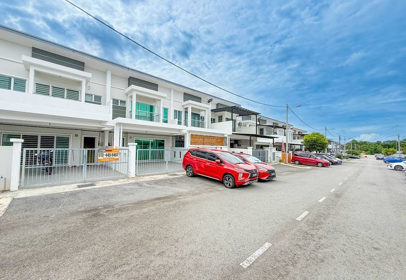 Taman Jenderam Suria