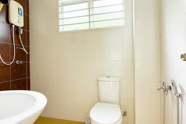 Taman Jenderam Suria