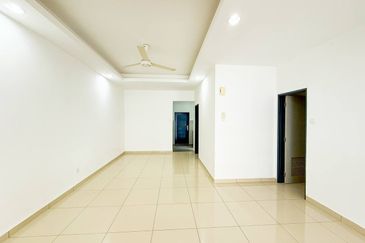 Taman Jenderam Suria