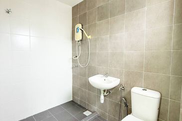 Taman Jenderam Suria