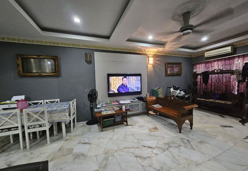 Taman Saujana Puchong