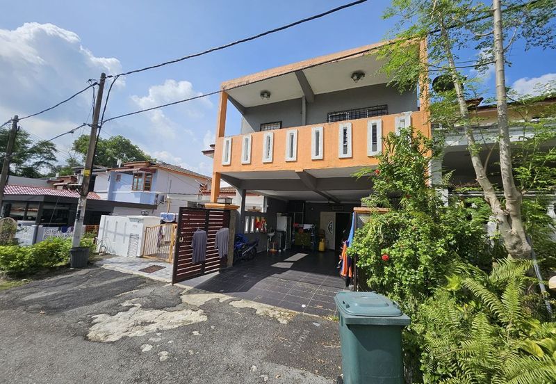 Taman Saujana Puchong