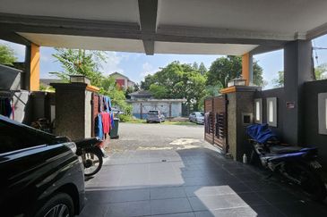 Taman Saujana Puchong