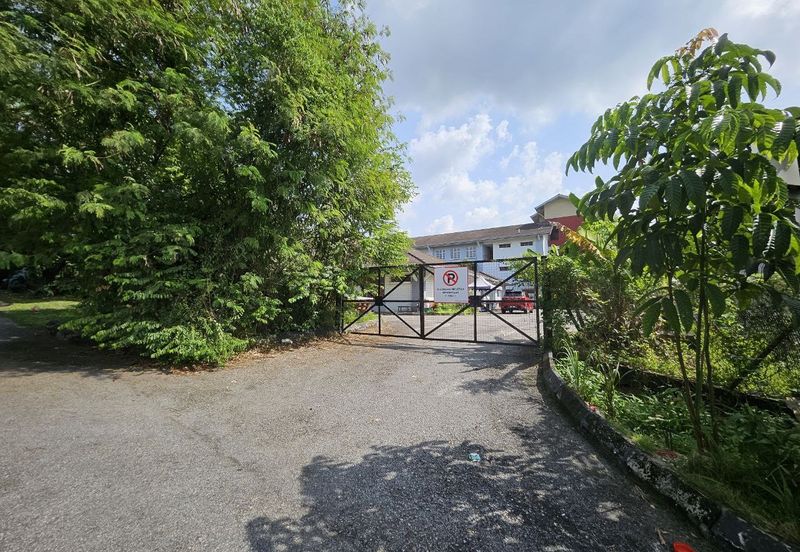 Taman Saujana Puchong