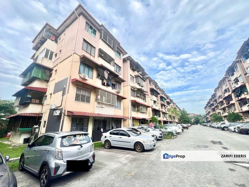  Strata Title Ready Putra Impian Apartment, Seri Kembangan For Sale , Selangor, Puchong South
