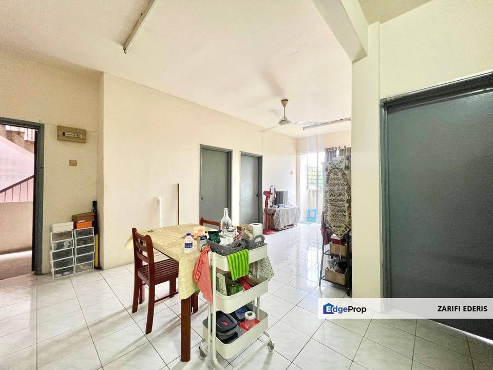  Strata Title Ready Putra Impian Apartment, Seri Kembangan For Sale , Selangor, Puchong South