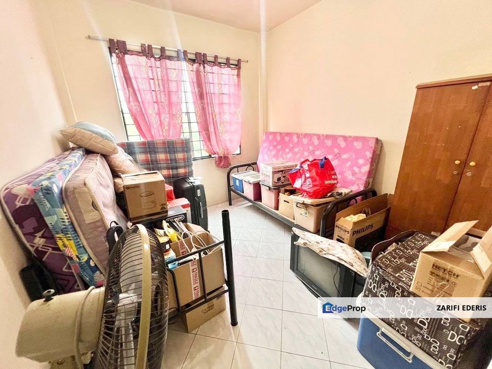  Strata Title Ready Putra Impian Apartment, Seri Kembangan For Sale , Selangor, Puchong South