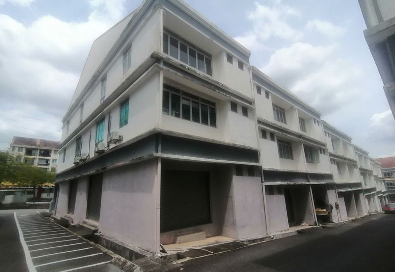 Bandar Baru Salak Tinggi