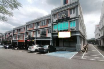 Bandar Baru Salak Tinggi