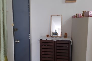 Seroja Apartment (Putra Perdana)