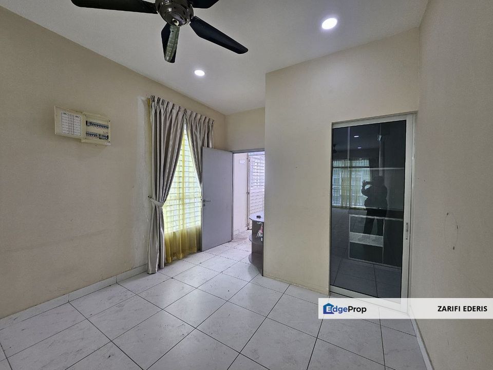 END UNIT - Extra window extra natural lighting BSP Skypark Condo Bandar Saujana Putra For Rent, Selangor, Bandar Saujana Putra