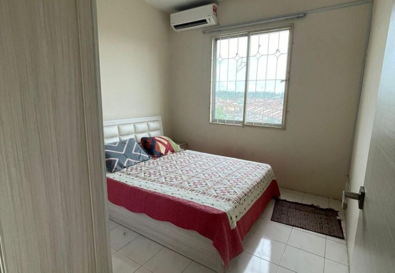 Vista Pinggiran, Taman Pinggiran Putra