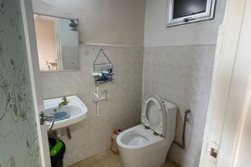 Vista Pinggiran, Taman Pinggiran Putra