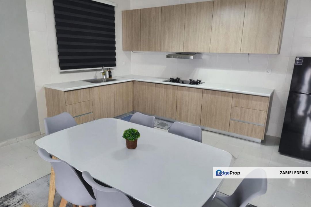 FULLY FURNISHED RESIDENSI ADELIA 2, BANGI AVENUE FOR RENT (3 Bedrooms 3 Bathrooms 2 Car Park), Selangor, Bangi