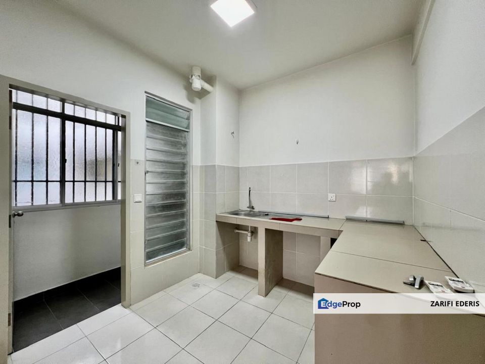 PANGSAPURI HARMONI 1 (RSKU), PUTRA HEIGHTS - [FREEHOLD - 2 CARPARKS SIDE BY SIDE - BELOW MARKET VALUE FOR SALE, Selangor, Subang Jaya